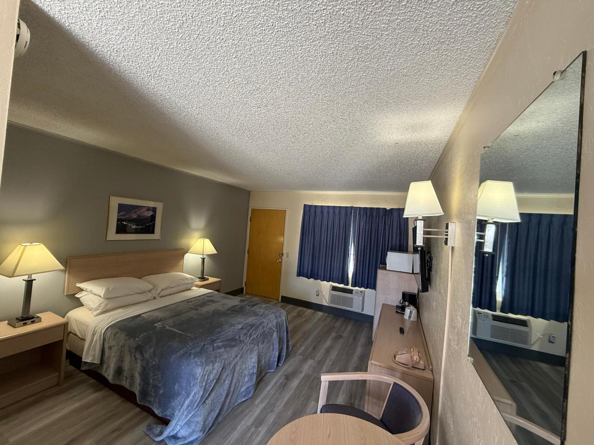 Pine Needles Motel