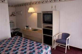 Motel Pine Needles Mount Shasta